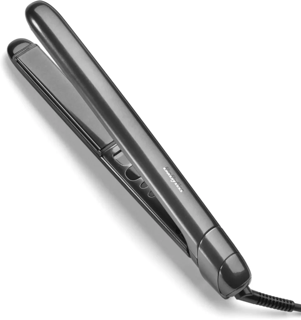 Lisseur BaByliss Titanium Shine ST260E à plaques titane-céramique et affichage numérique, compatible voyage